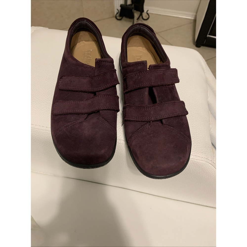 Hotter Leap burgundy suede shoes with double closure.
